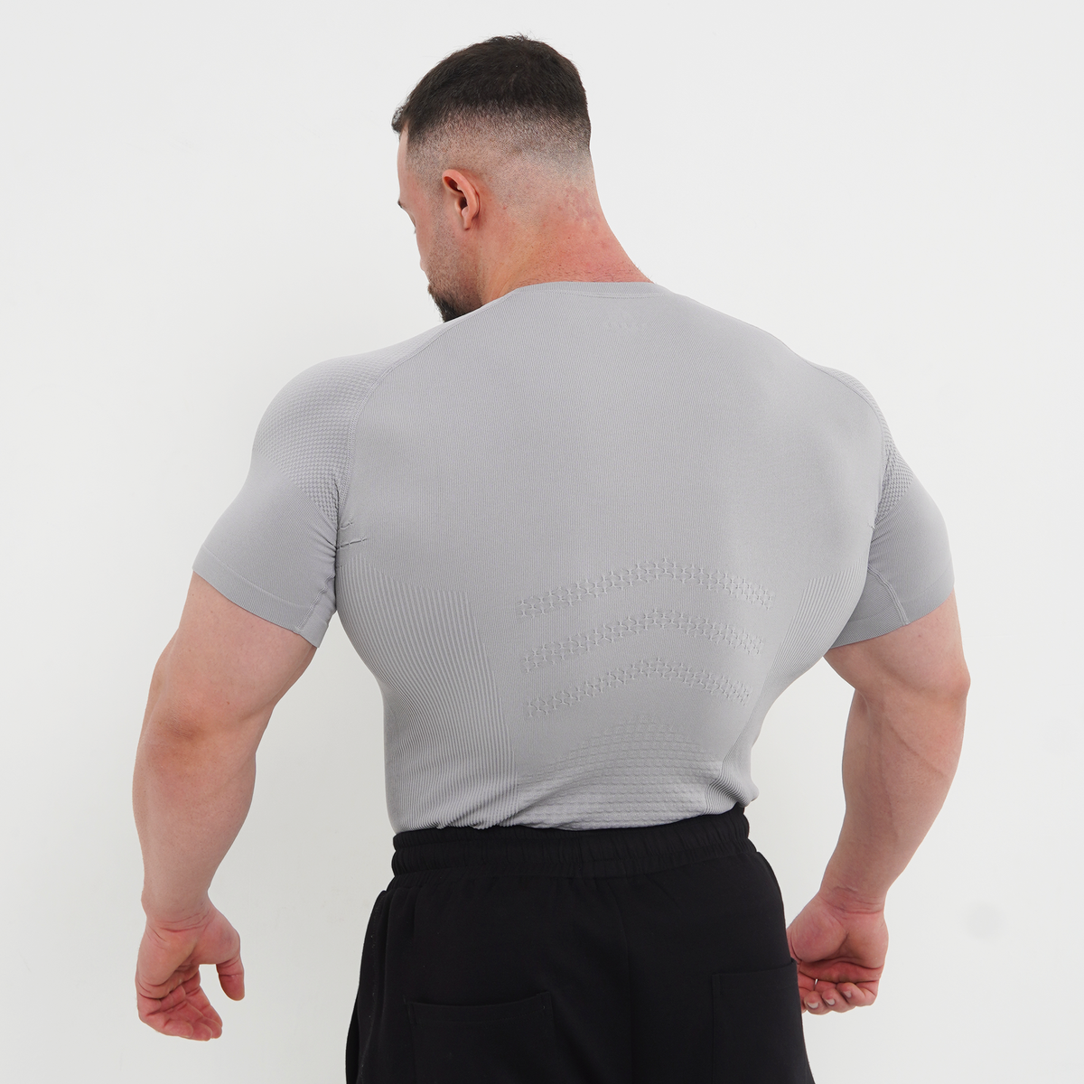 PHANTOM COMPRESSION TEE - GREY