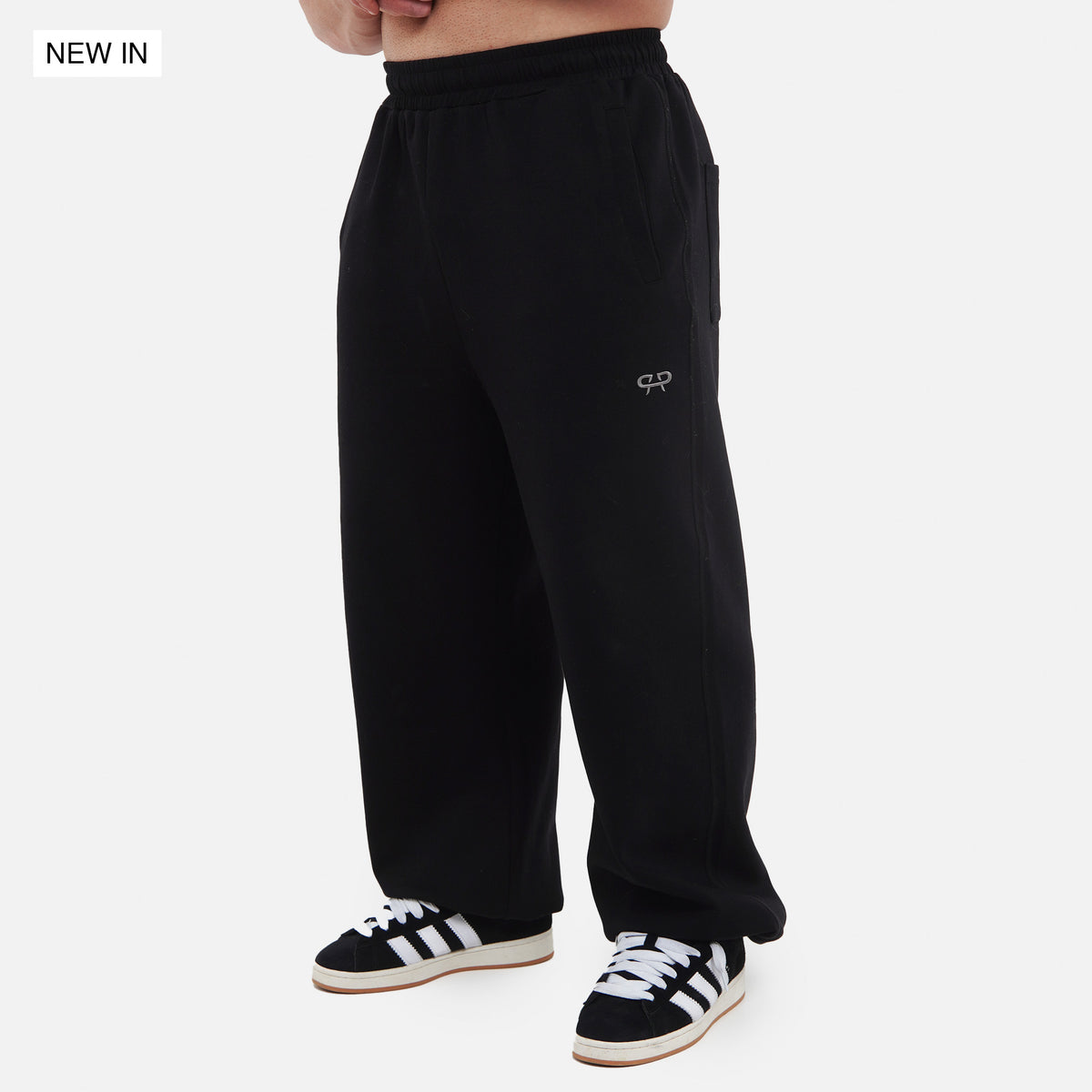 ROYAL BAGGY SWEATPANTS - BLACK